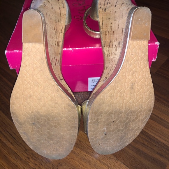 🚫SOLD Lilly Pulitzer Kayla gold wedges - Picture 8 of 9